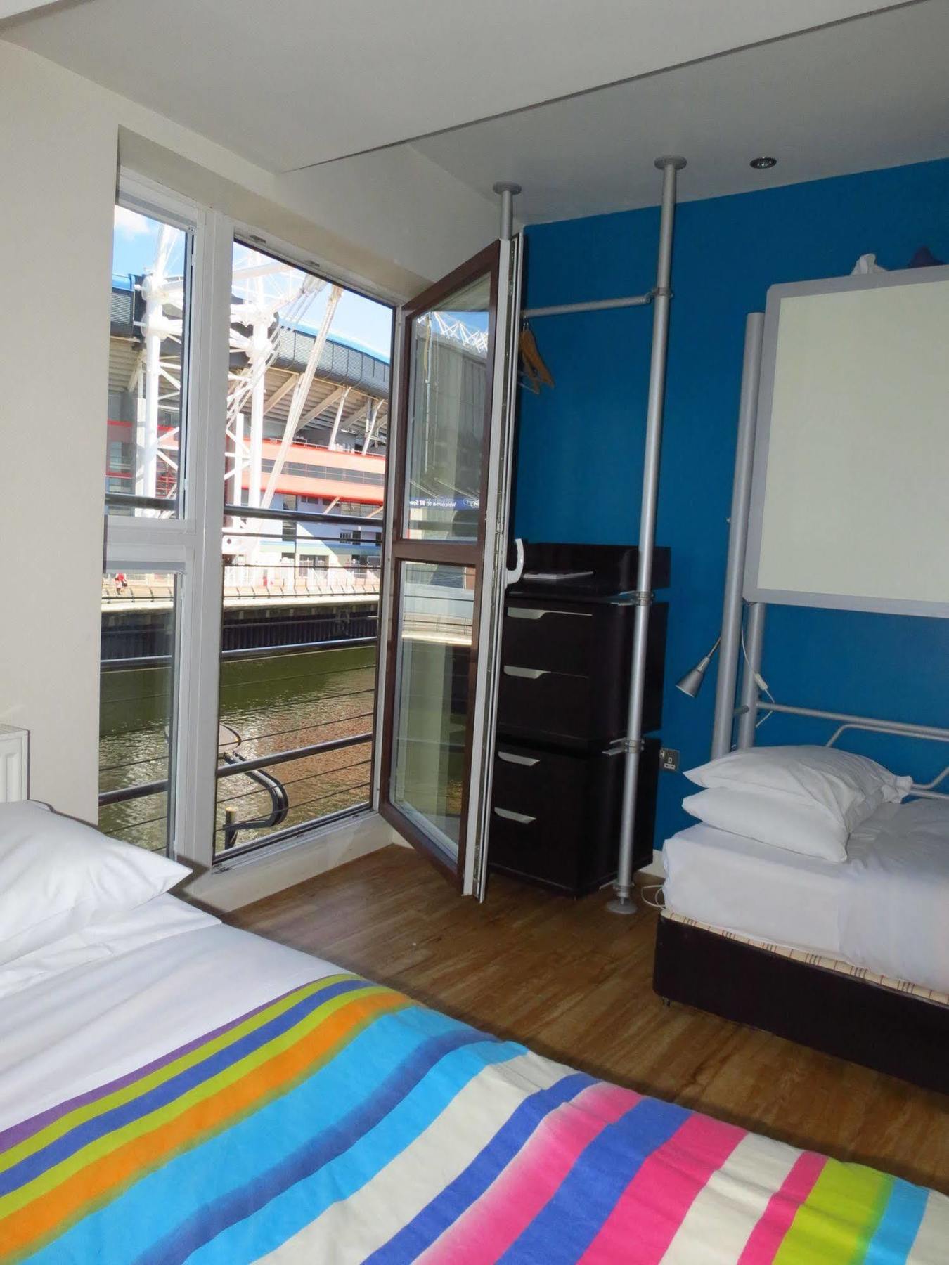 Nosda Studio Hostel Cardiff Exterior photo