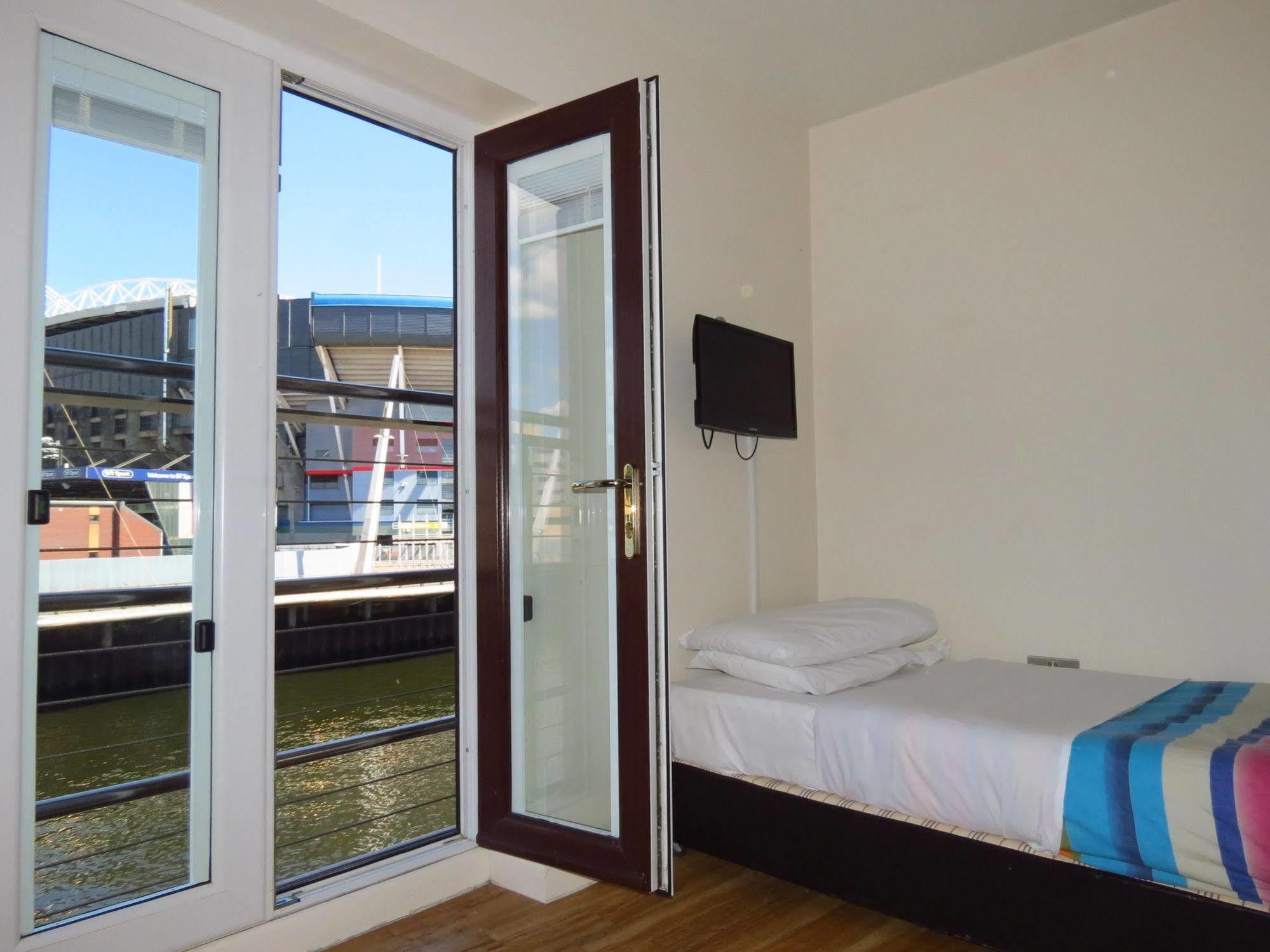 Nosda Studio Hostel Cardiff Exterior photo